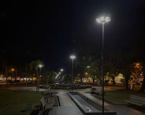 Semua Dalam Satu Lampu Taman Surya images